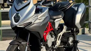 MV Agusta Turismo Veloce 800 (2014 - 16)  (5)