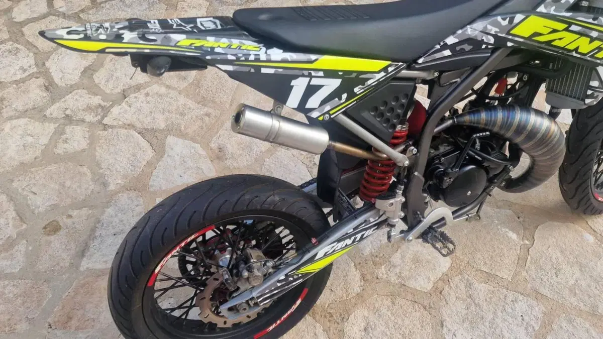 Fantic Motor Motard 50 Performance 2t (2020)  (5)