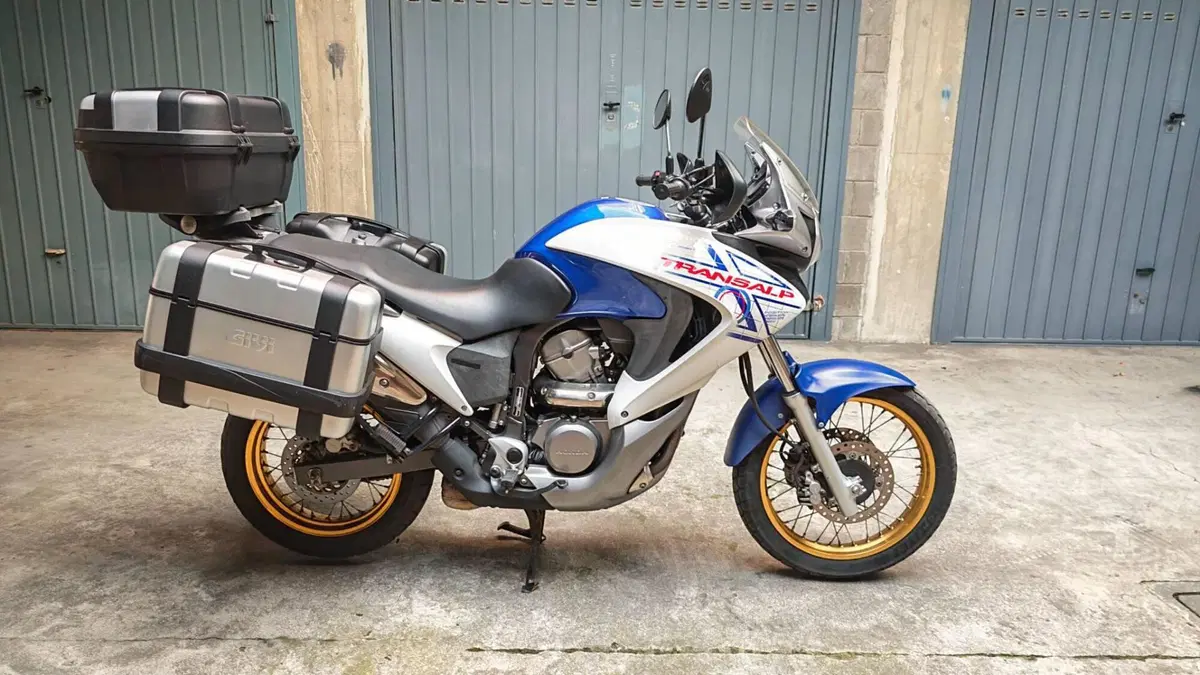 Honda Transalp XL 700 V (2007 - 2013)  (2)