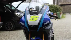 Yamaha YZF R1 (2020 - 25)  (2)