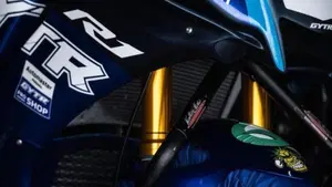 Yamaha YZF R1 (2020 - 25)  (7)
