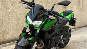 Kawasaki Z 400 (2023)  (2)
