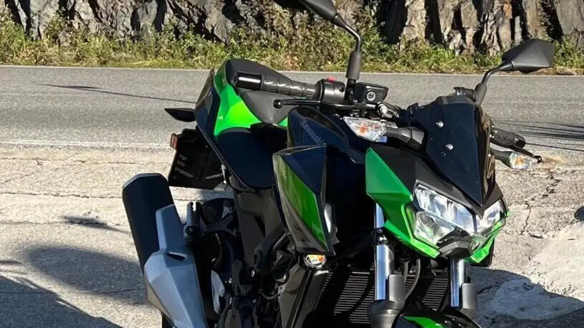 Kawasaki Z 400 (2023)  (6)