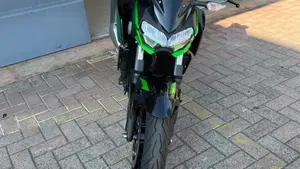 Kawasaki Z 400 (2023)  (7)