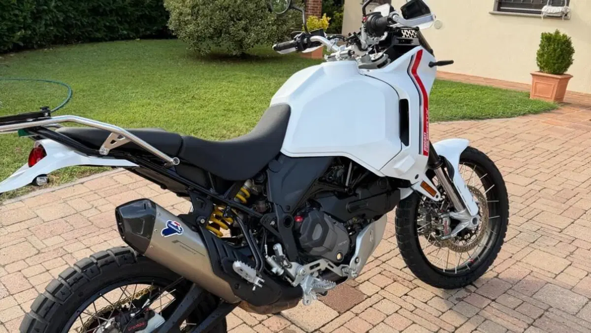 Ducati DesertX (2022 - 25)  (2)