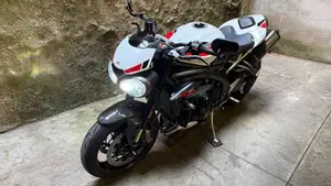 Triumph Speed Triple 1050 RS (2018 - 20)  (2)