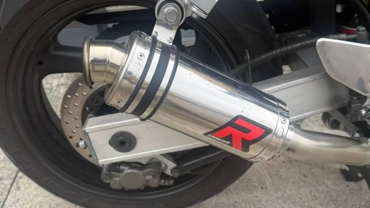 Yamaha FZ 600  (6)
