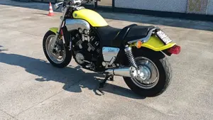 Yamaha V-Max 1200  (4)