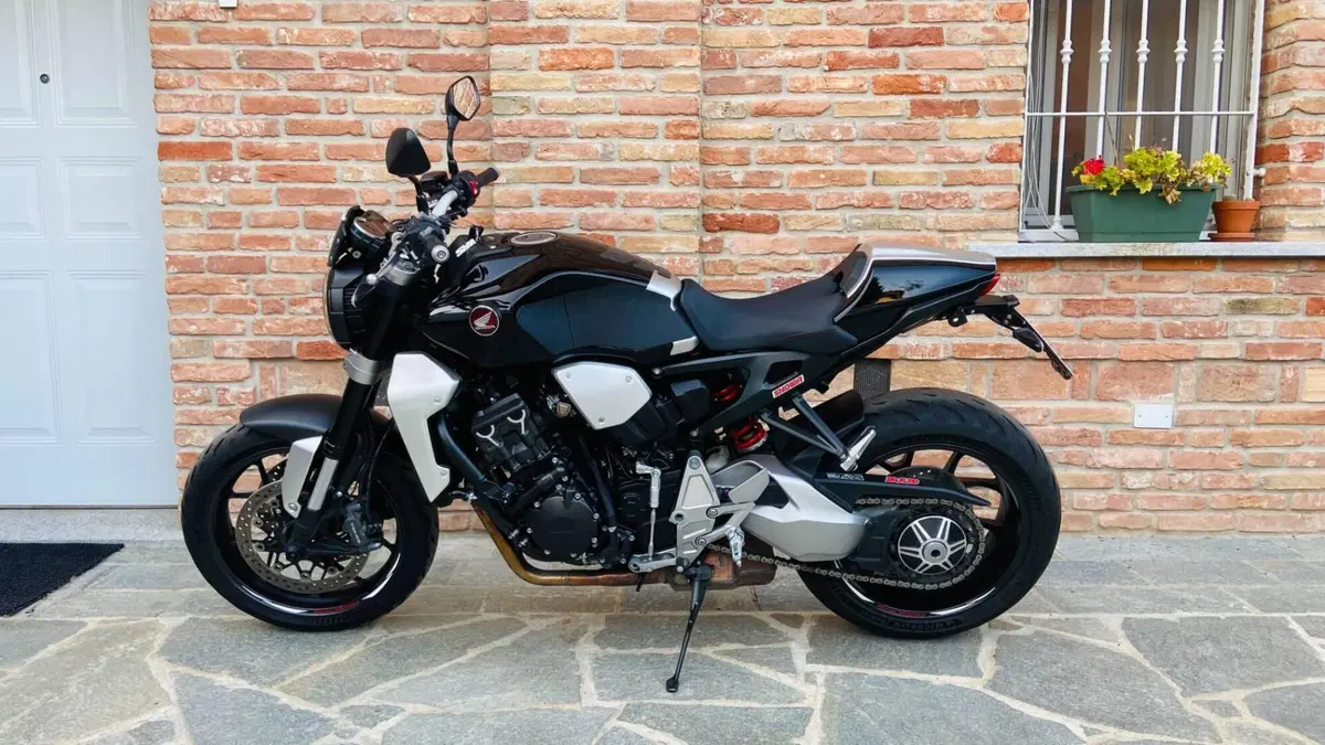 Honda CB 1000 R + Neo Sport Cafè (2019 - 20) 