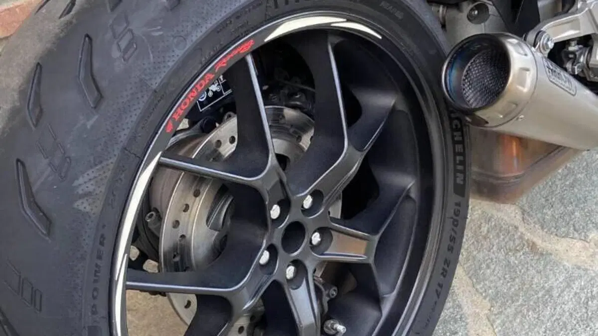 Honda CB 1000 R + Neo Sport Cafè (2019 - 20)  (6)