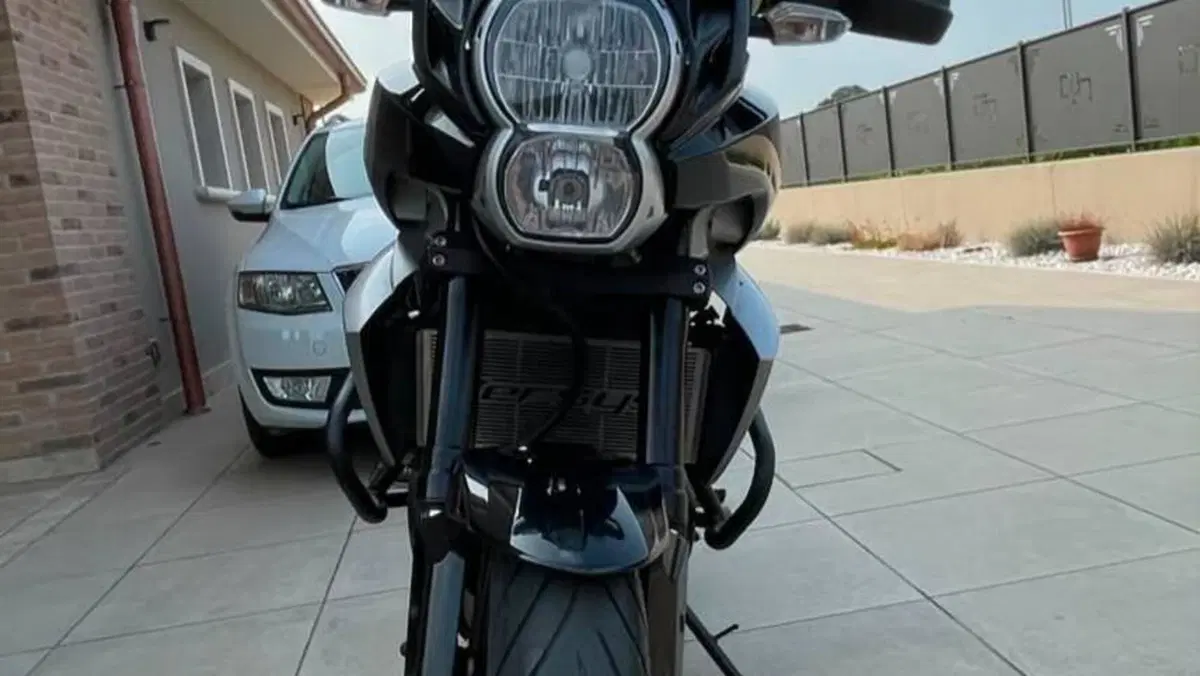 Kawasaki Versys 650 (2010 - 13)  (2)