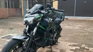 Kawasaki Z 650 (2021 - 24)  (2)
