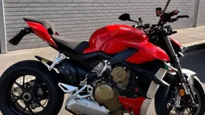 Ducati Streetfighter V4 1100 (2021 - 22)  (8)