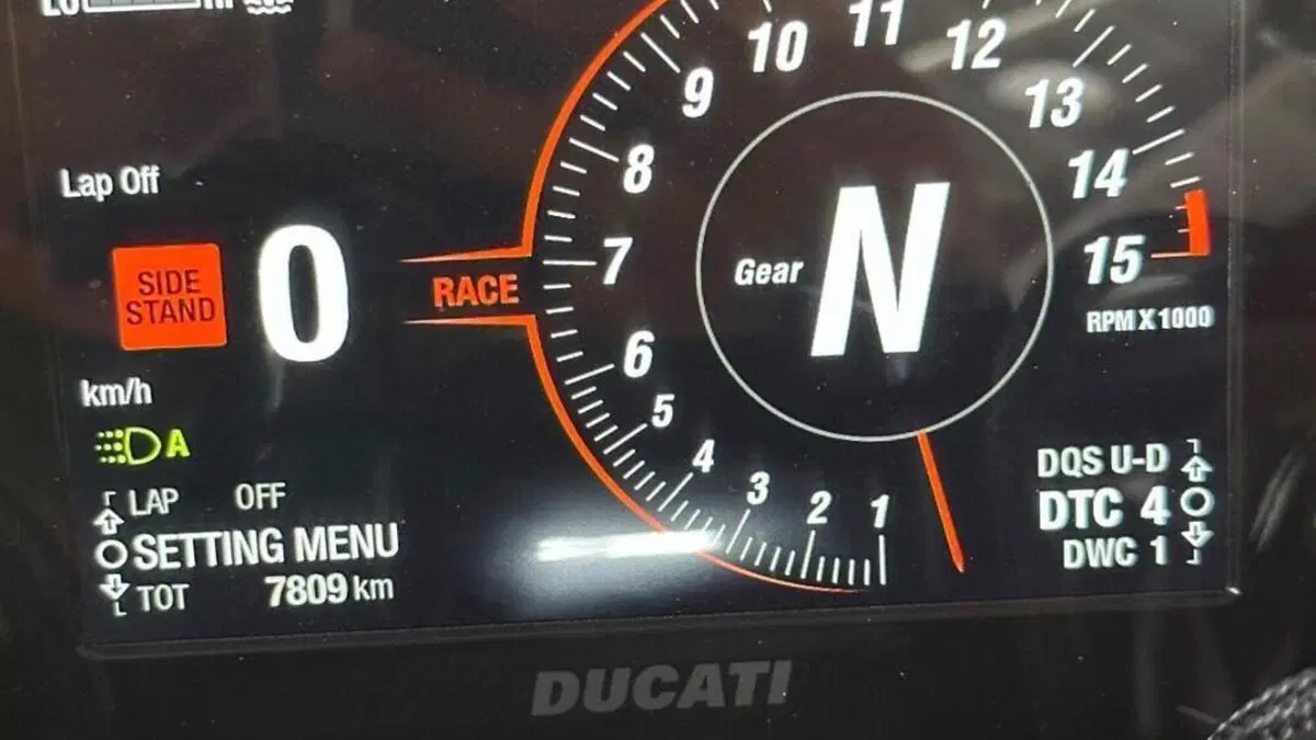 Ducati Streetfighter V4 1100 (2021 - 22)  (9)
