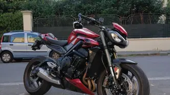 Triumph Street Triple 765 RS (2023 - 26) usata
