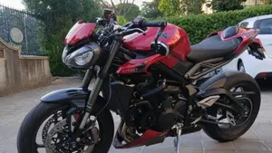 Triumph Street Triple 765 RS (2023 - 26)  (7)