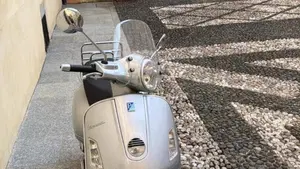 Vespa GTS 250 i.e. abs  (2)