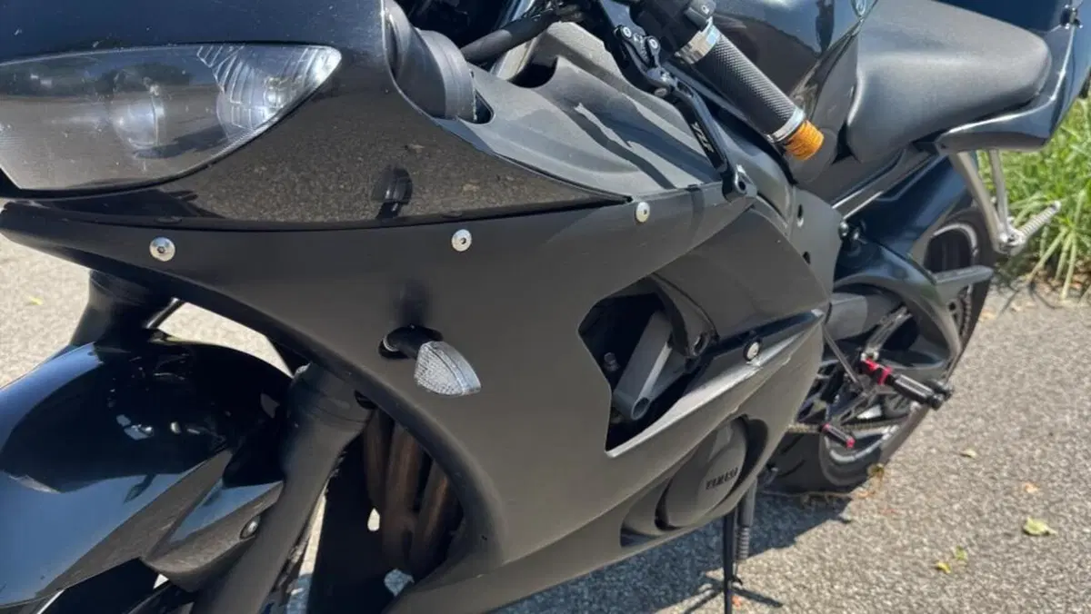 Yamaha YZF R6 (2003 - 04)  (4)