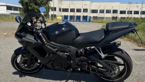 Yamaha YZF R6 (2003 - 04)  (6)