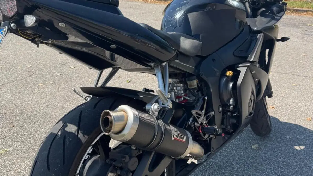 Yamaha YZF R6 (2003 - 04)  (10)
