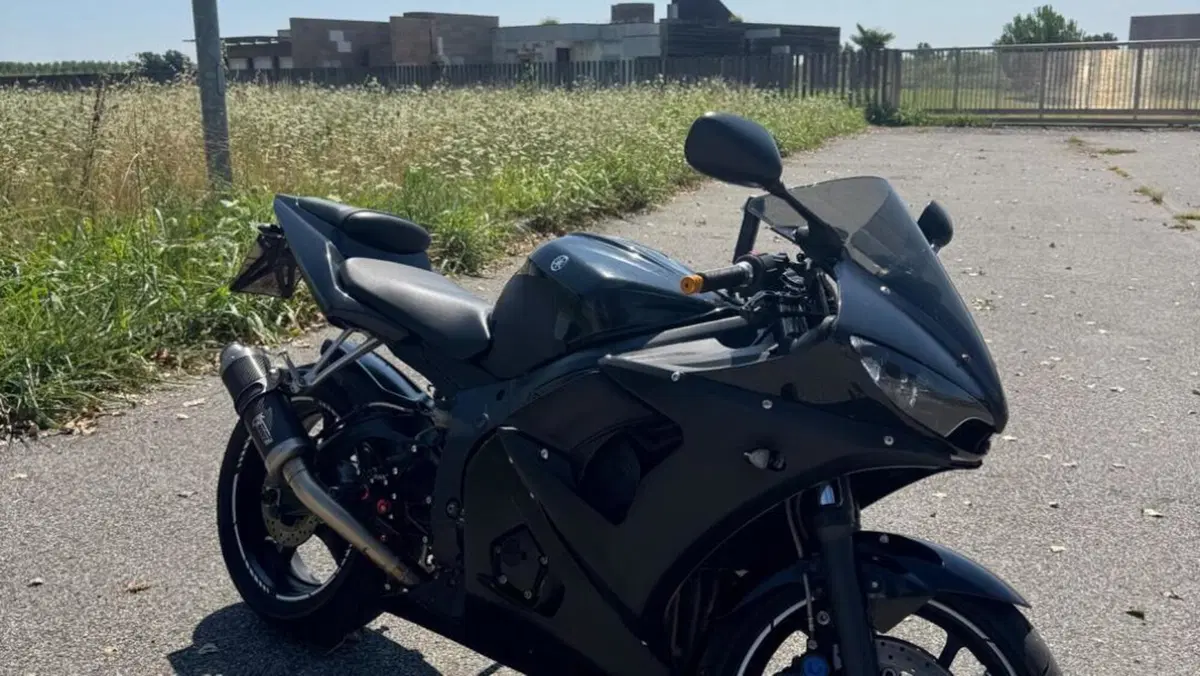 Yamaha YZF R6 (2003 - 04)  (12)