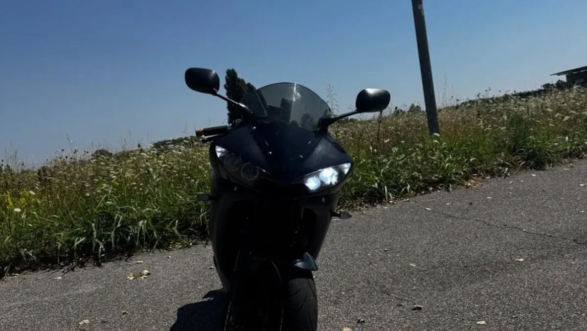 Yamaha YZF R6 (2003 - 04)  (14)