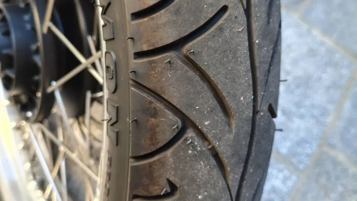 Moto Guzzi V7 III Special (2017 - 20)  (8)
