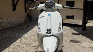 Vespa Sprint 50 (2021 - 24)  (2)