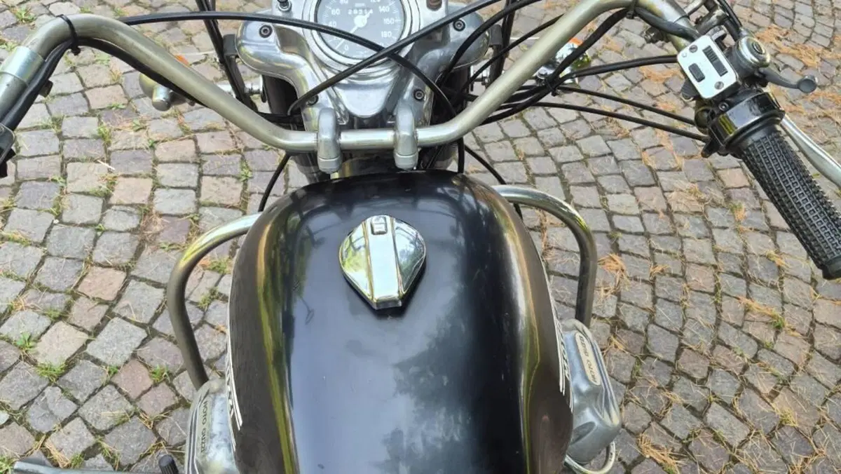 Moto Guzzi   (3)
