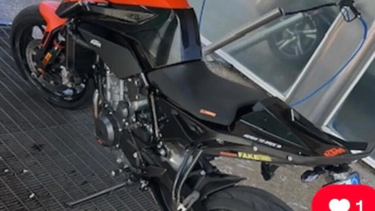 KTM 890 Duke (2021 - 23)  (4)