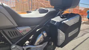 Moto Guzzi V85 TT Travel (2021 - 23)  (3)