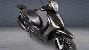 Piaggio Beverly 300 i.e. (2010 - 16)  (2)