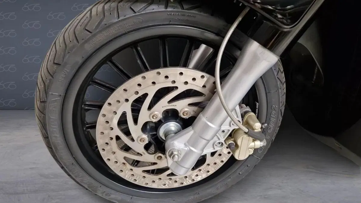 Piaggio Beverly 300 i.e. (2010 - 16)  (5)