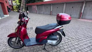 Honda SH 125 (2000 - 04)  (2)