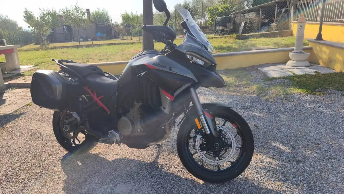 Ducati Multistrada V4 S Grand Tour (2024)  (8)