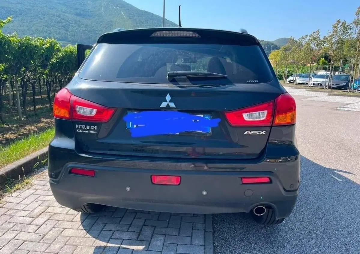 Mitsubishi ASX 1.8 DI-D 150 CV 4WD Intense Panoramic (2)