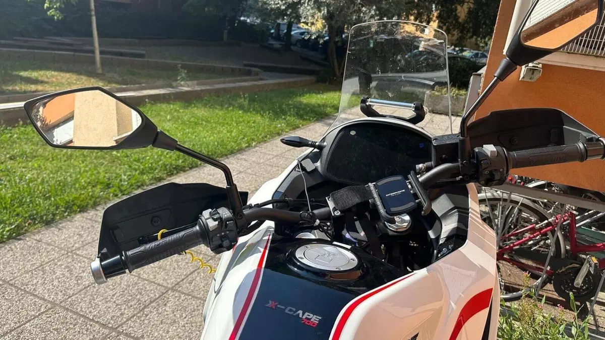 Moto Morini X-Cape 700 (2025 - 26)  (4)