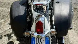Harley-Davidson 1690 Deluxe ABS (2011 - 16) - FLSTN  (6)