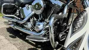 Harley-Davidson 1690 Deluxe ABS (2011 - 16) - FLSTN  (4)