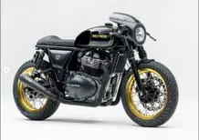 Il debutto di Markus Walz con Royal Enfield è una cafè racer nera e pura