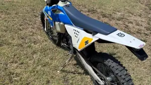 Husqvarna FE 350 (2025)  (5)