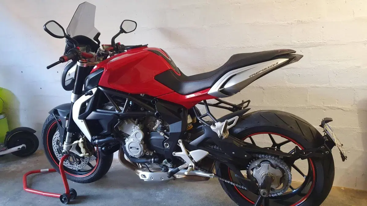 MV Agusta Brutale 675 EAS (2011 - 14)  (4)