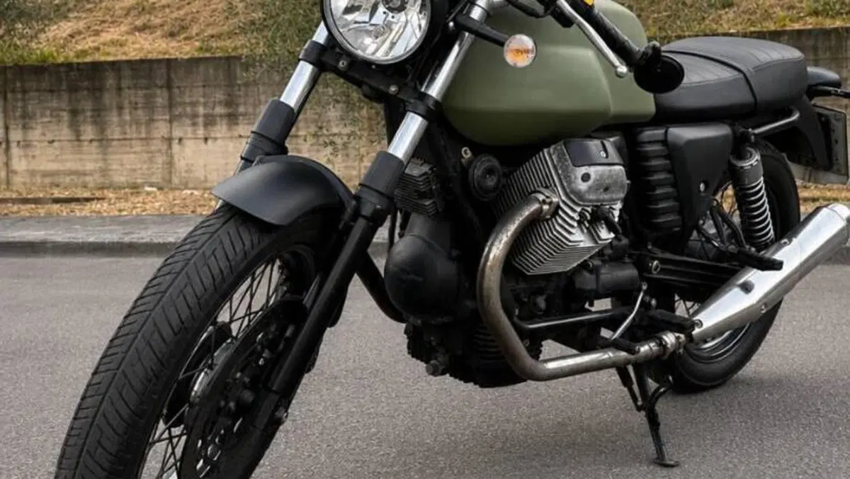 Moto Guzzi V7 Cafè Classic (2009 - 12) 