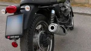 Moto Guzzi V7 Cafè Classic (2009 - 12)  (2)