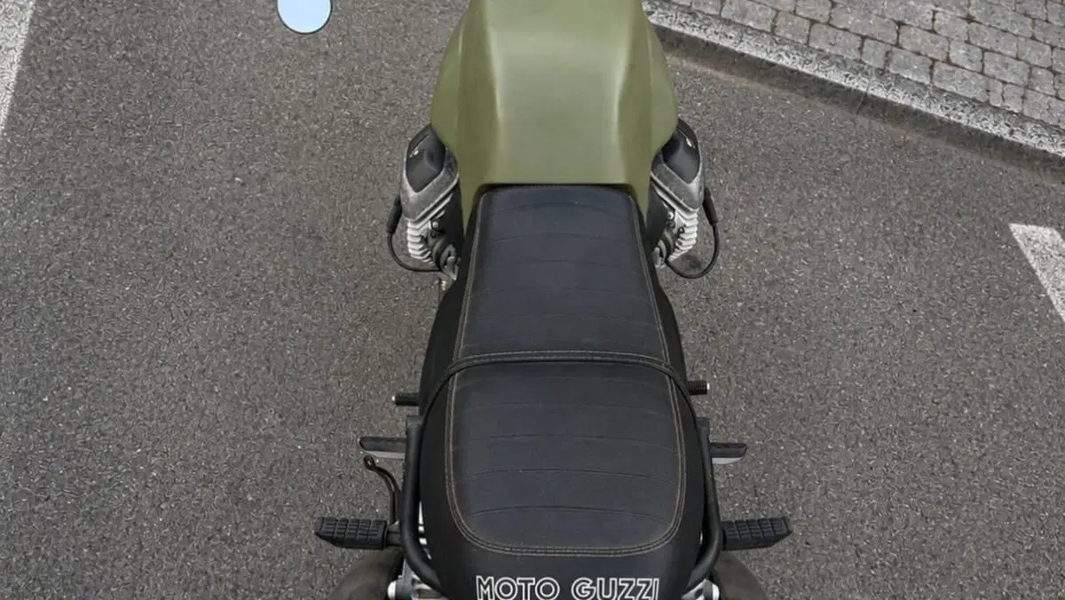 Moto Guzzi V7 Cafè Classic (2009 - 12)  (3)