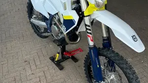 Husqvarna FE 250 (2025)  (2)