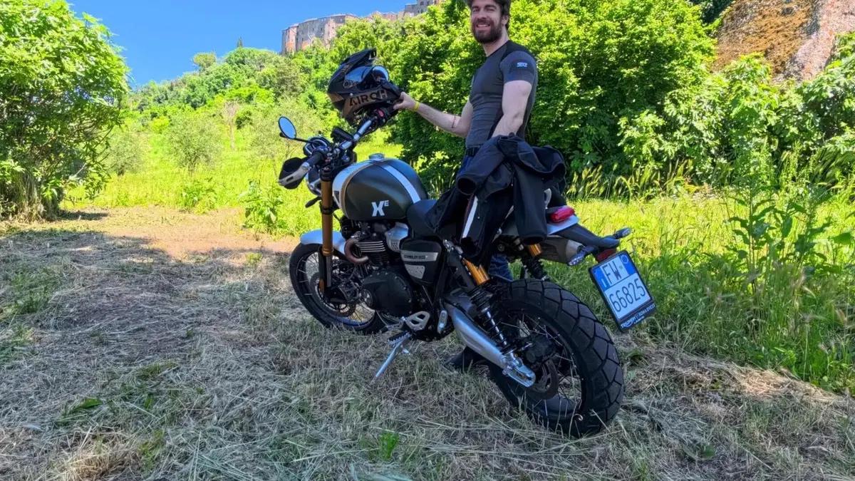 Triumph Scrambler 1200 XE (2026)  (5)