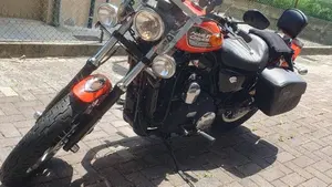Harley-Davidson 883 R (2008 - 16) - XL 883R  (3)