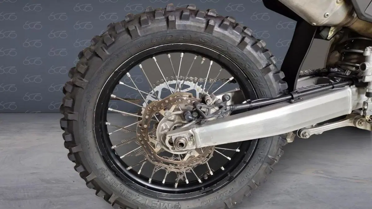 Honda CRF 250RX Enduro (2023)  (5)