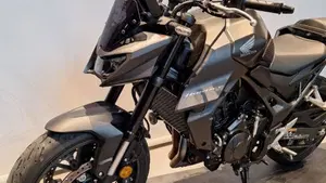 Honda CB 750 Hornet (2025)  (6)